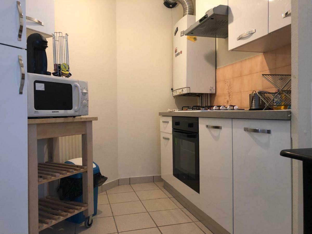 Woezon Na Mi Leilighet Lyon Eksteriør bilde