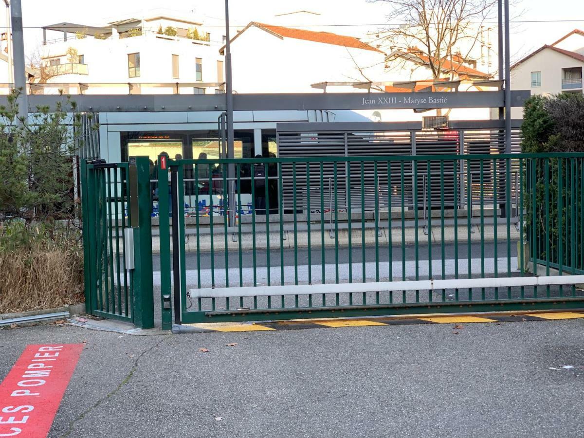 Woezon Na Mi Leilighet Lyon Eksteriør bilde